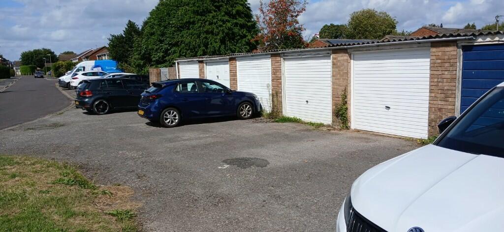 Main image of property: Oakley Close, SO45