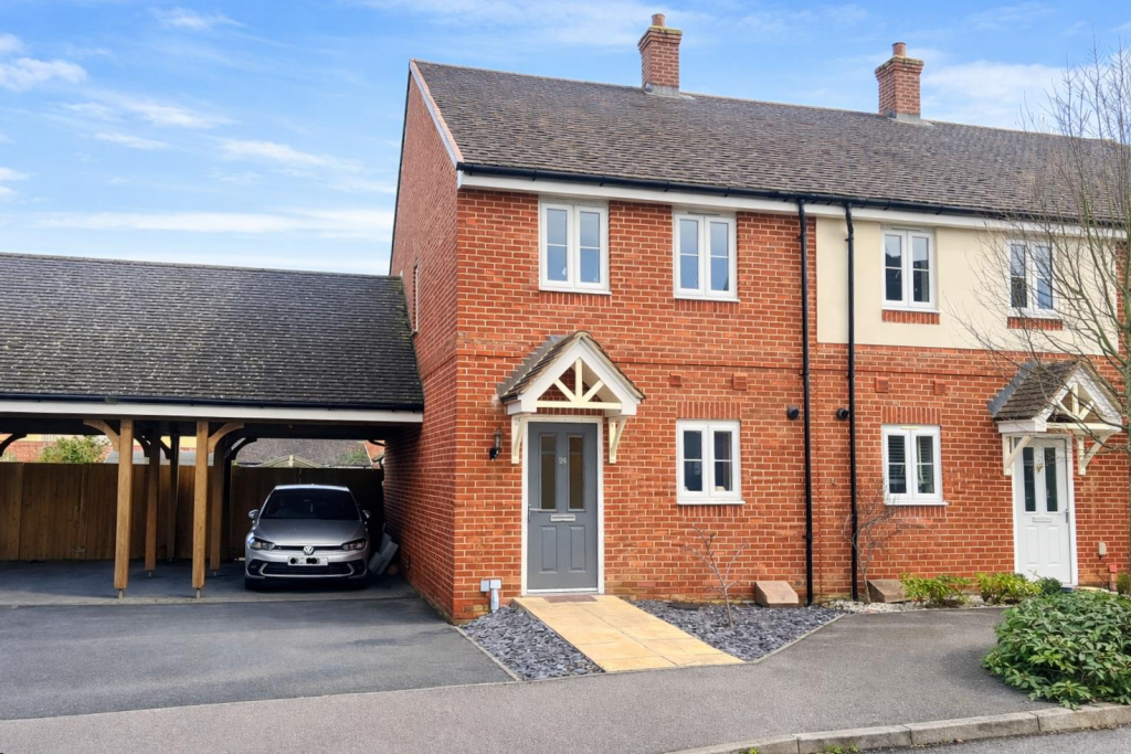 2-bed terraced on Ryeland Way, Bridgefield, £310,000