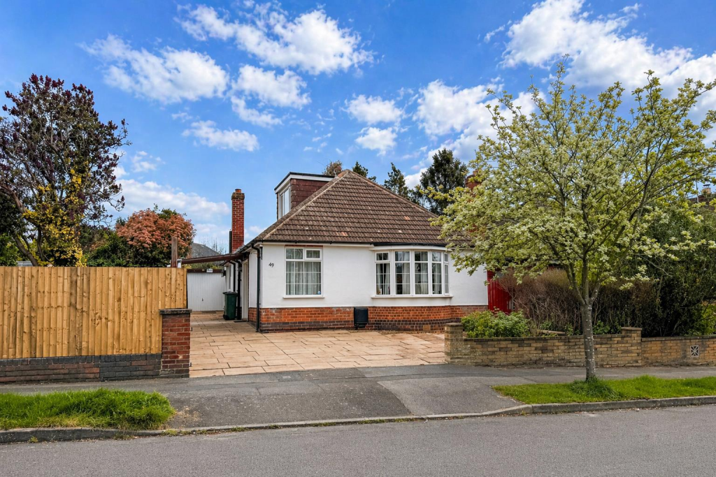 Main image of property: Greendale Road, Glen Parva, Leicester