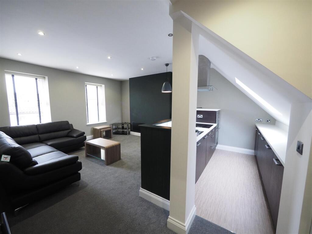 Main image of property: 13 Church Street