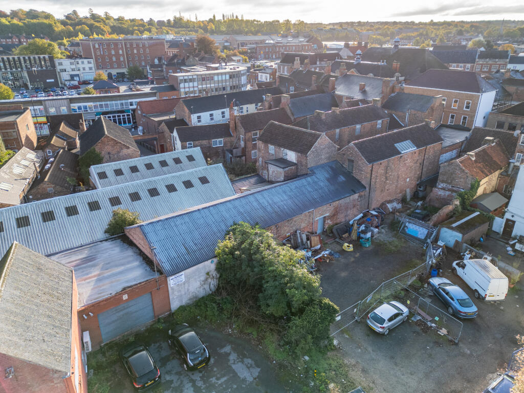 Industrial Unit, White Lion Yard, Lord Street, Gainsborough DN21 2DD photo 4