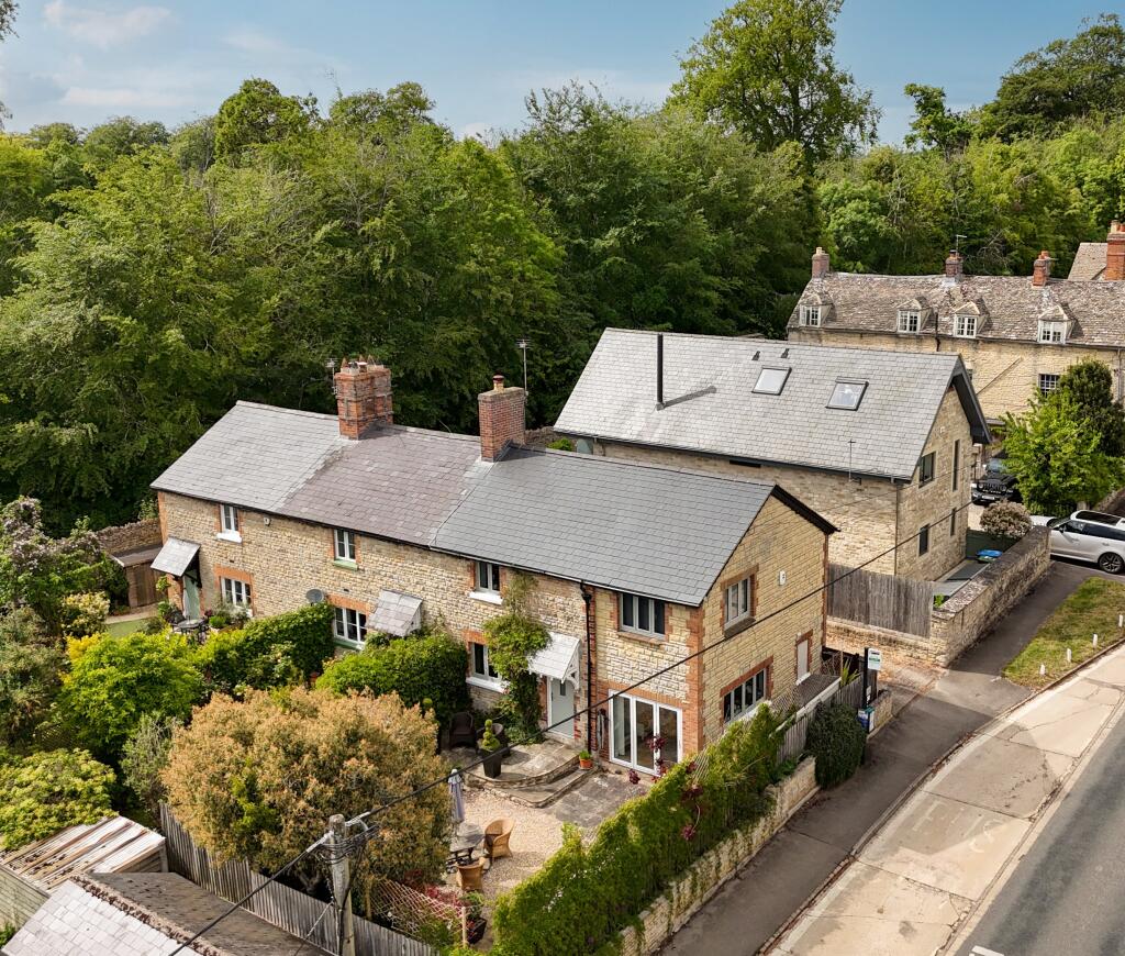 Main image of property: Manor Road, Woodstock, OX20