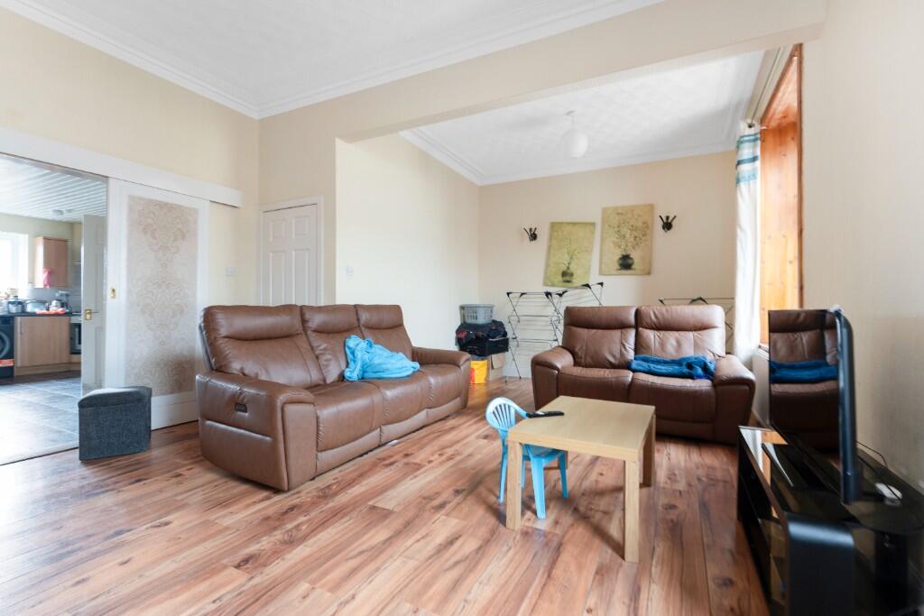 103, High Street, Cowdenbeath, Fife, KY4 photo 5