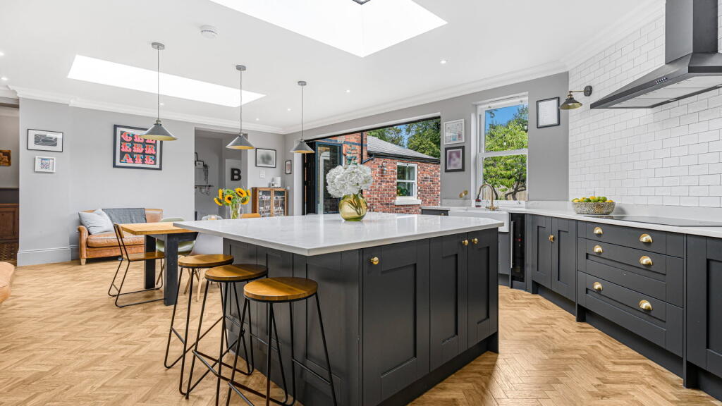 Bishops Road,Sutton Coldfield,B73 6HX photo 4