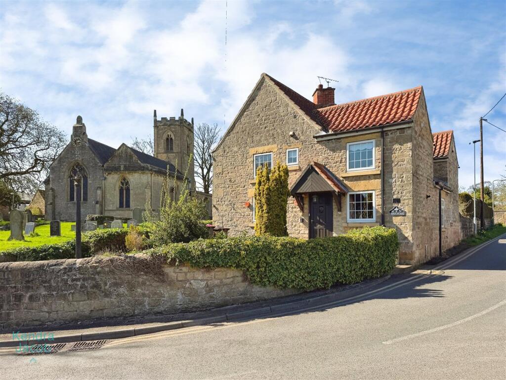 3-bed house on Ladyfield Road, Thorpe Salvin, Worksop, £400,000