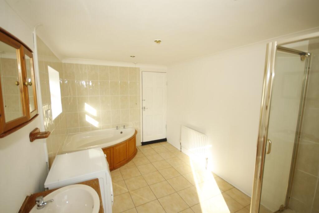 Apartment in Rochester - More