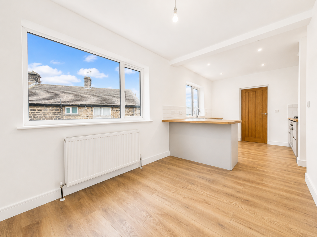 House in Bradford, Keighley - View 3
