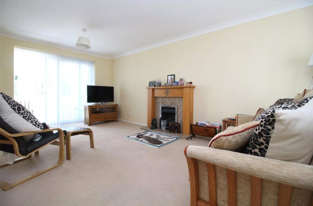 Akeshill Close, New Milton, Hampshire, BH25 photo 4