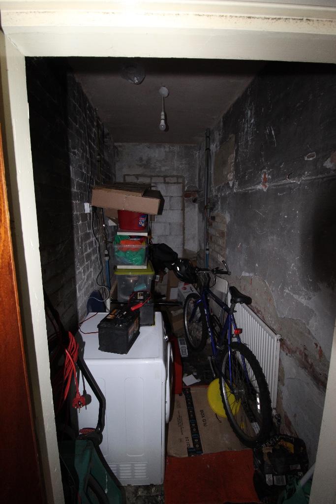 Cardigan Road, Leeds, West Yorkshire, LS6 – další
