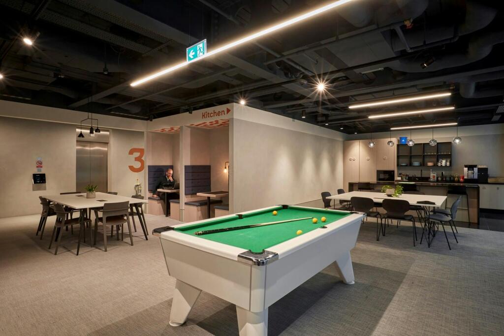 Breakout space