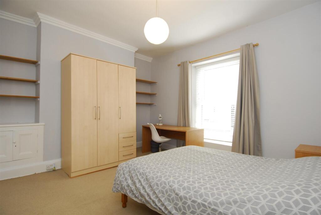 Apartment in Plymouth - View 5