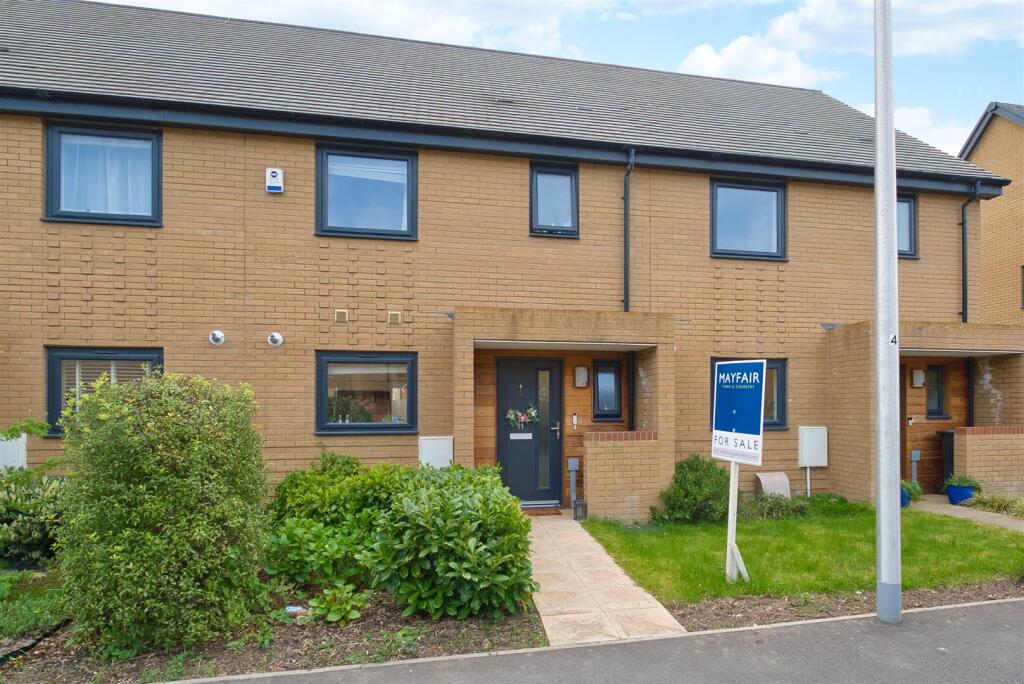 Main image of property: Fox Avenue, Yatton, Bristol - MODERN LIVING