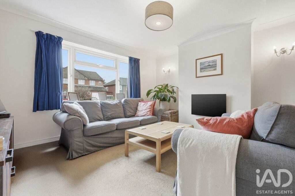 House in Bishop's Stortford, Hockerill - View 4