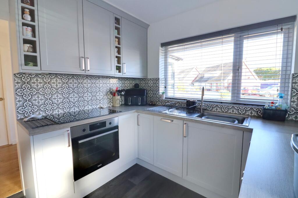 House in Havant, Hampshire - View 5