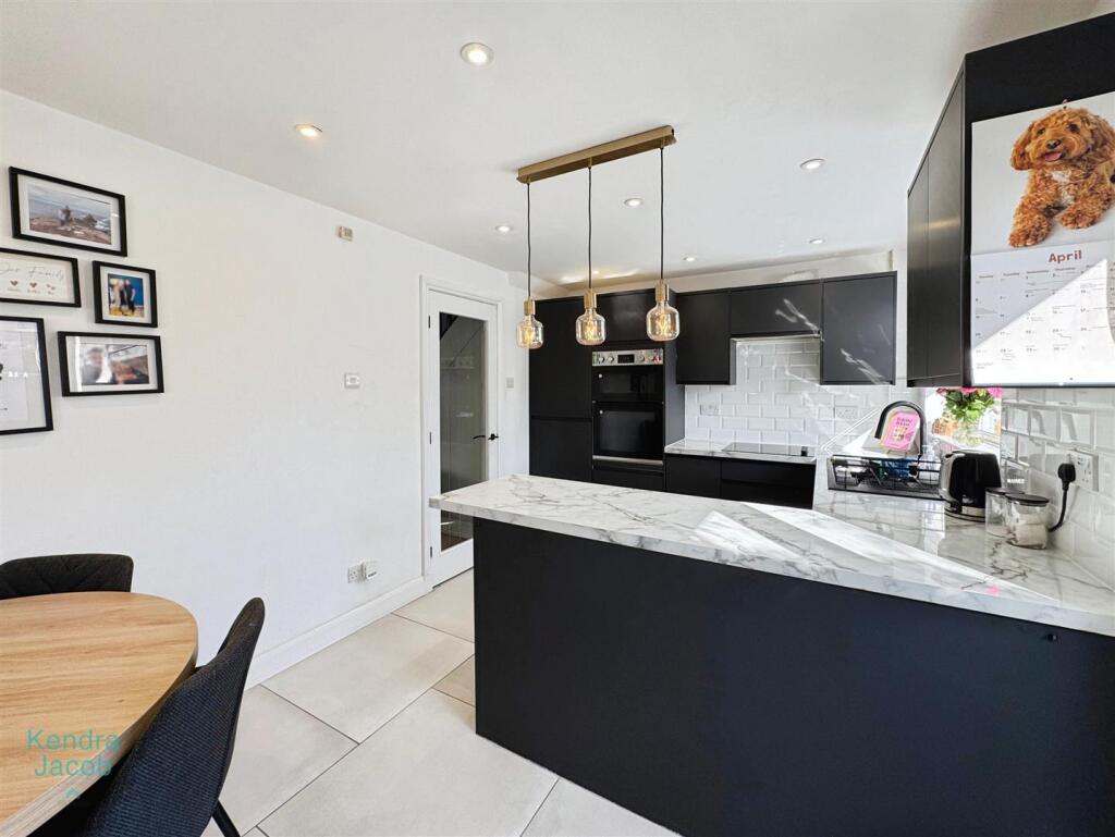 House in Rotherham, Dinnington St. John's - View 5
