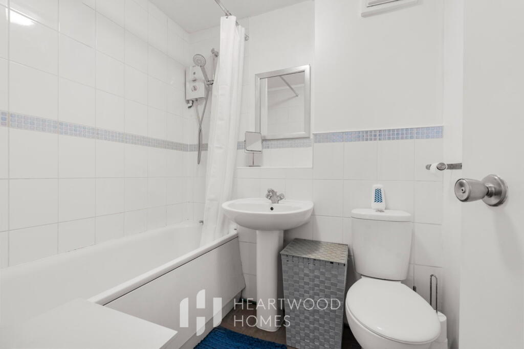 Apartment in St Albans, Fleetville - More