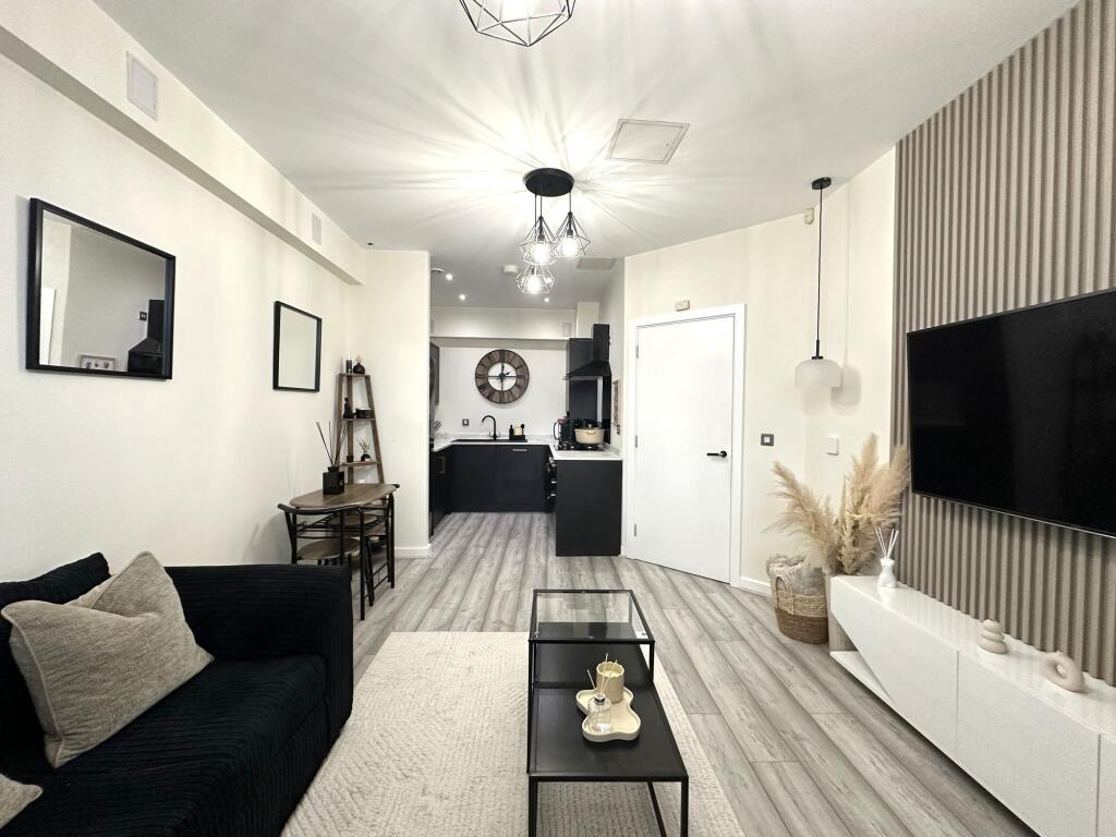 Sandhills Avenue, Hamilton, LE5 photo 3