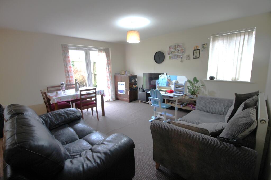 Broadoaks, Bury, BL9 photo 2