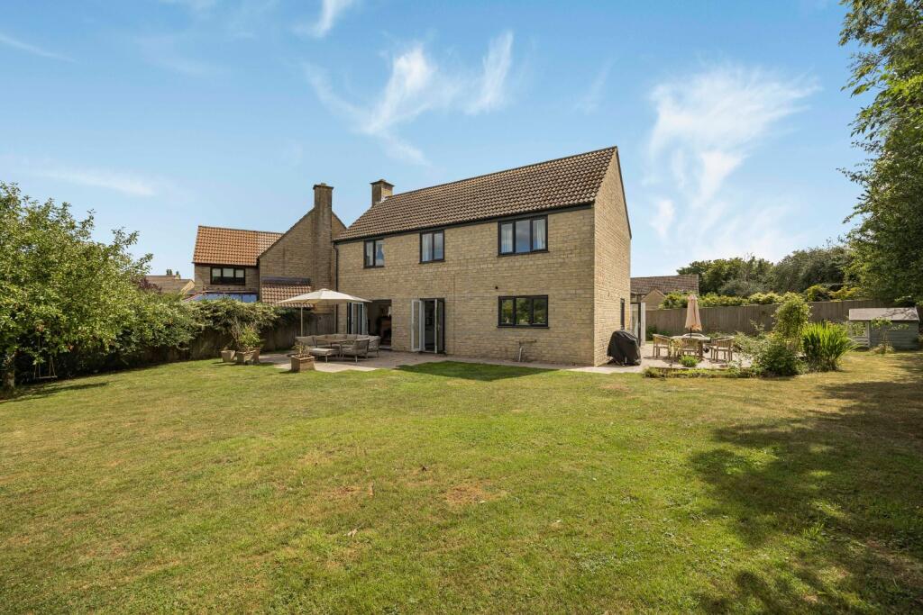 The Maples, Cirencester, Gloucestershire, GL7 photo 2