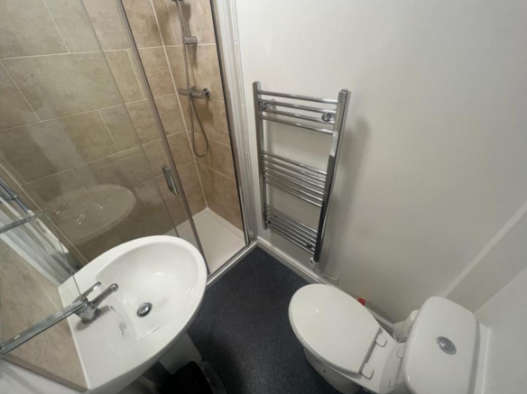 SHOWER ROOM.png