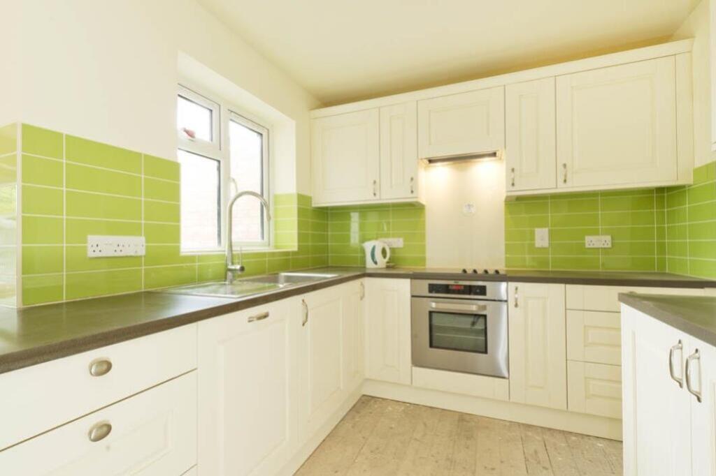 Main image of property: 29 Burdell Avenue Sandhills, Oxford, OX3