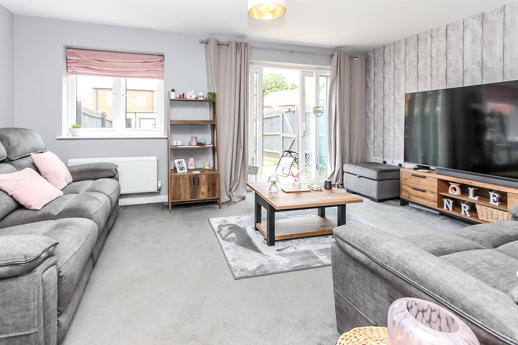 House in Northampton, Wellingborough - View 5