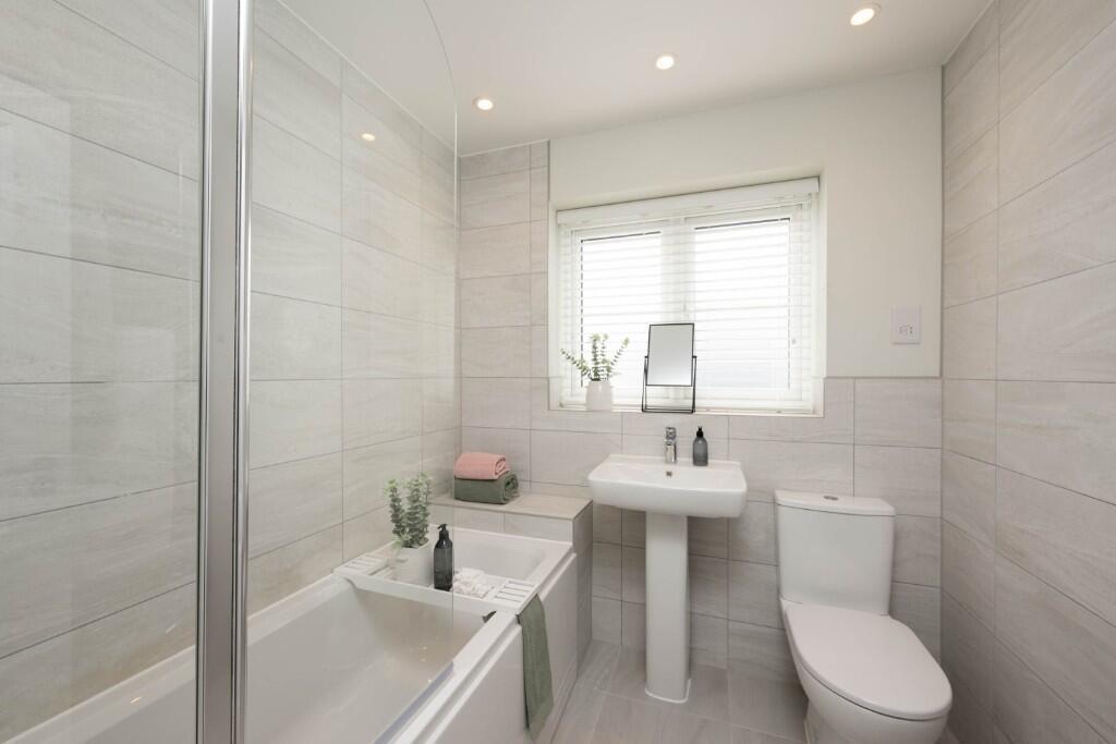 Scocles Road, 
Minster on Sea, 
Kent, 
ME12 3SN photo 4