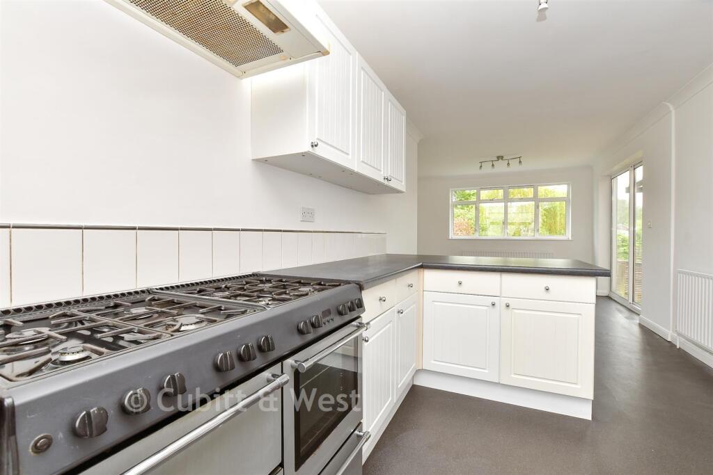 4-bed semi-detached on Curran Avenue, Wallington, Surrey, £625,000