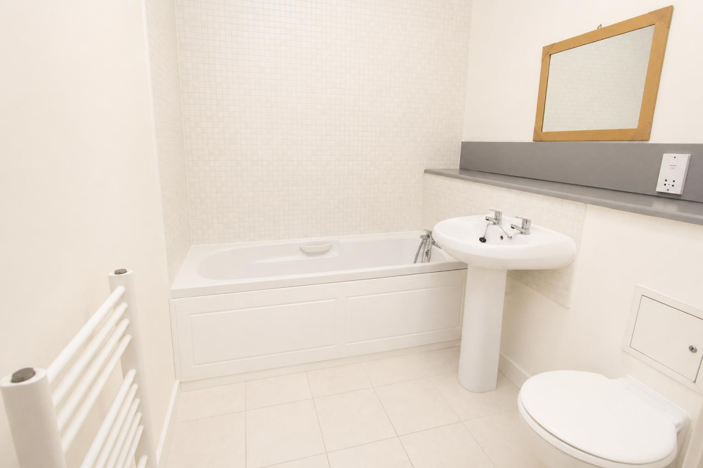 Apartment in Leeds - More