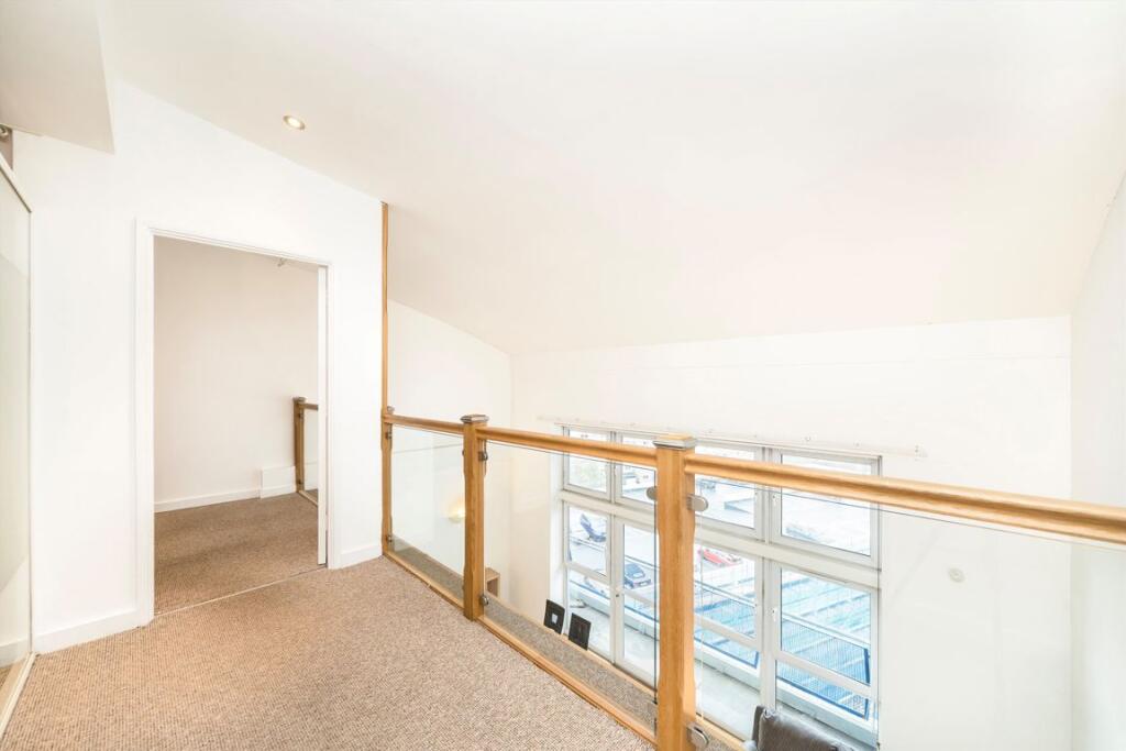 Apartment in London - View 4