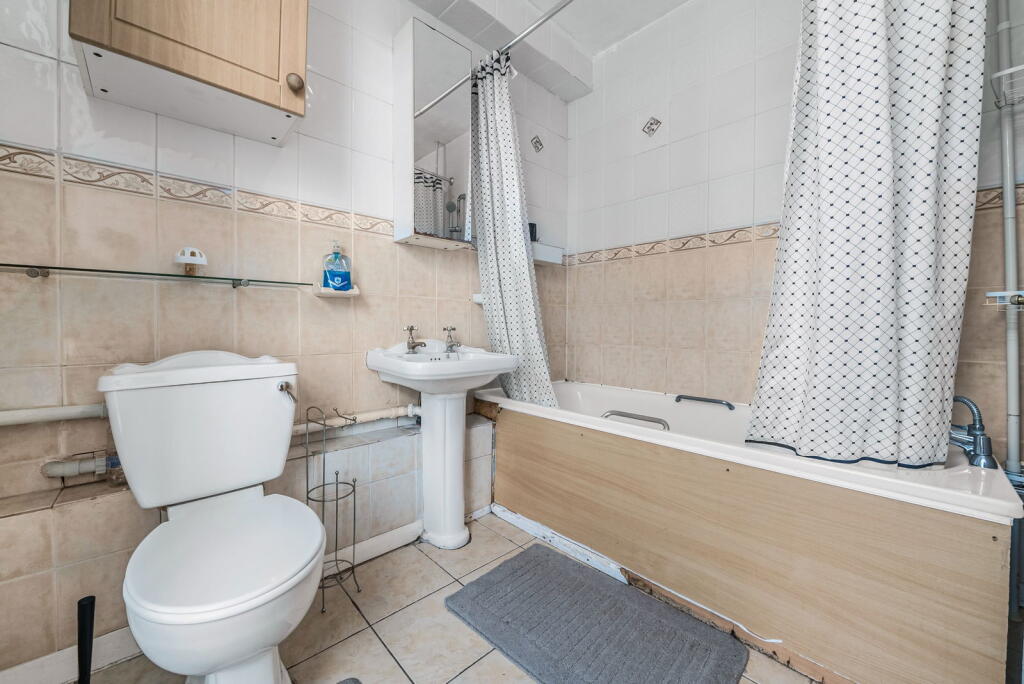 Apartment in London - View 5