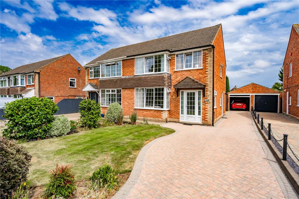 3-bed semi-detached on Louth Road, Holton-le-Clay, Grimsby, Lincolnshire, DN36, £235,000
