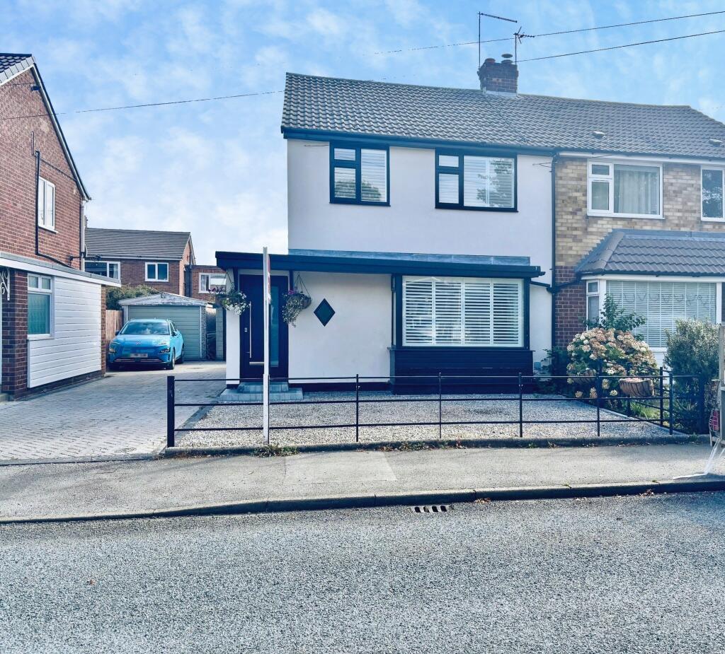 Main image of property: St Leonards Road, Molescroft, Beverley, HU17