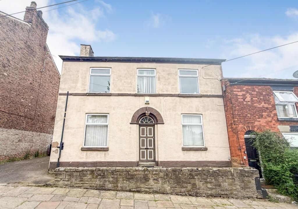 Main image of property: 8 Charlotte Street West, Macclesfield, Cheshire, SK11 6EF