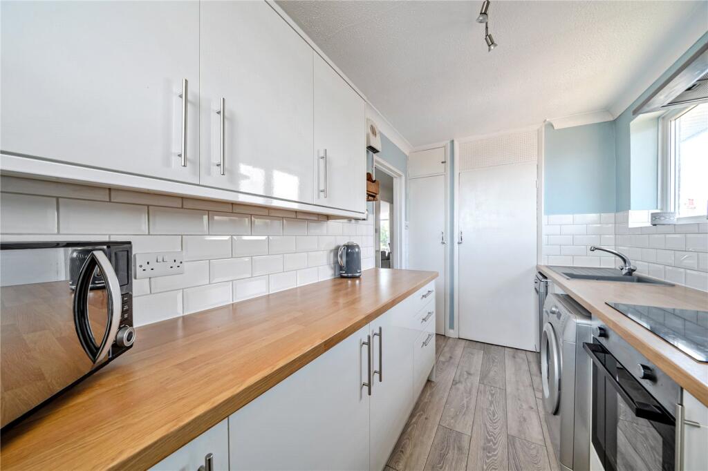 Ferring Street, Ferring, Worthing, West Sussex, BN12 - View 4