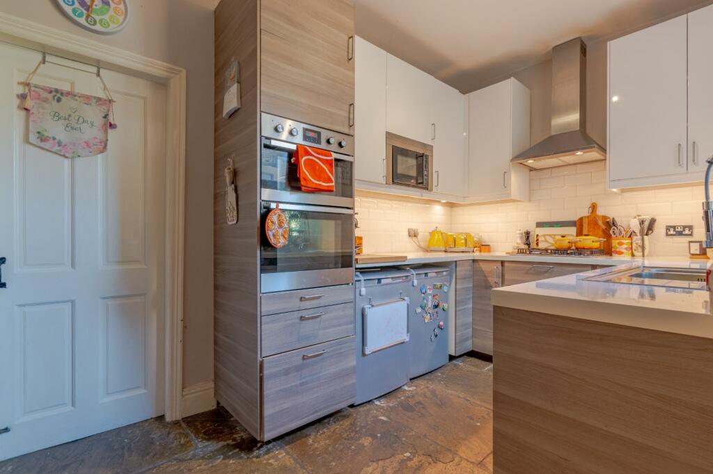 House in Bingley, Ferncliffe - View 4