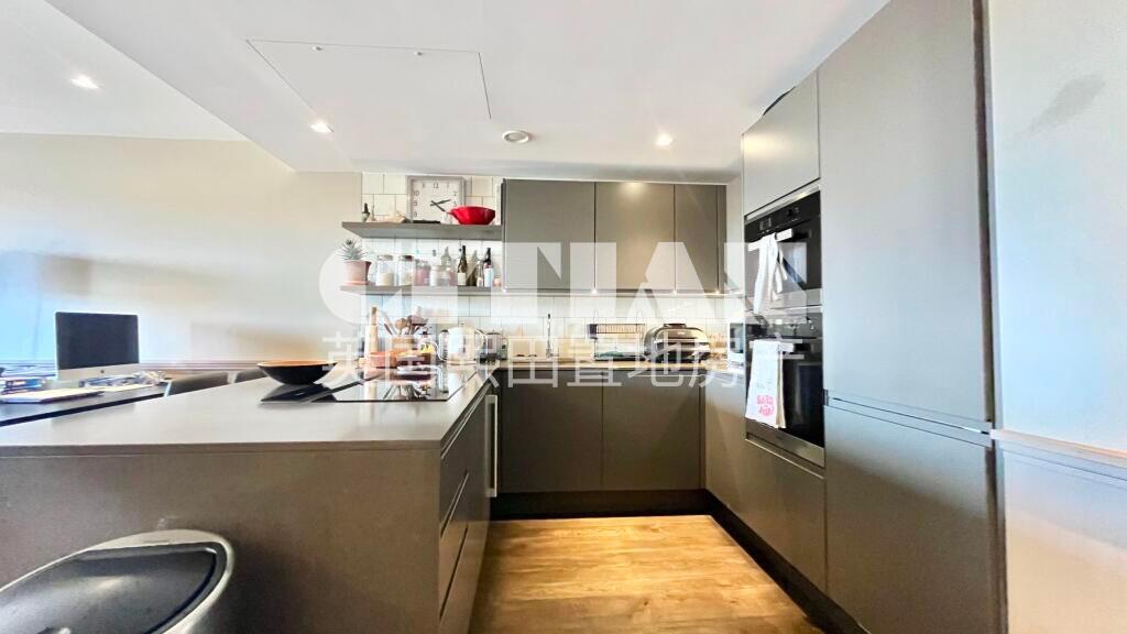 Apartment in London - View 5
