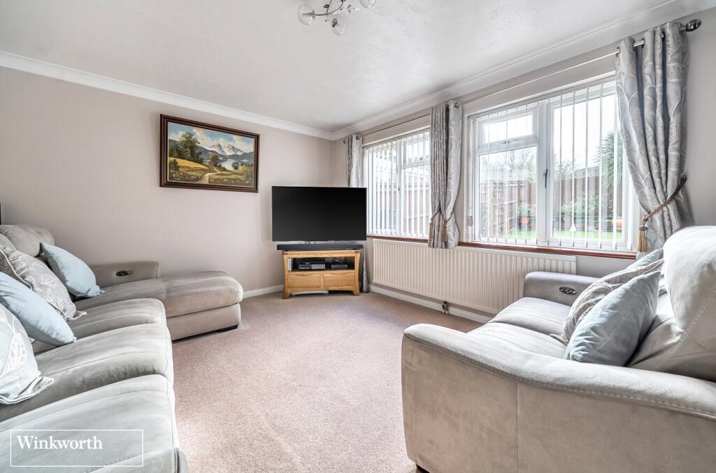 Novello Close, Basingstoke, Hampshire, RG22 - View 3