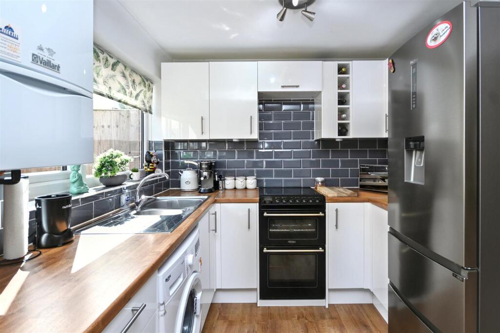 House in Eastbourne, East Sussex - View 3