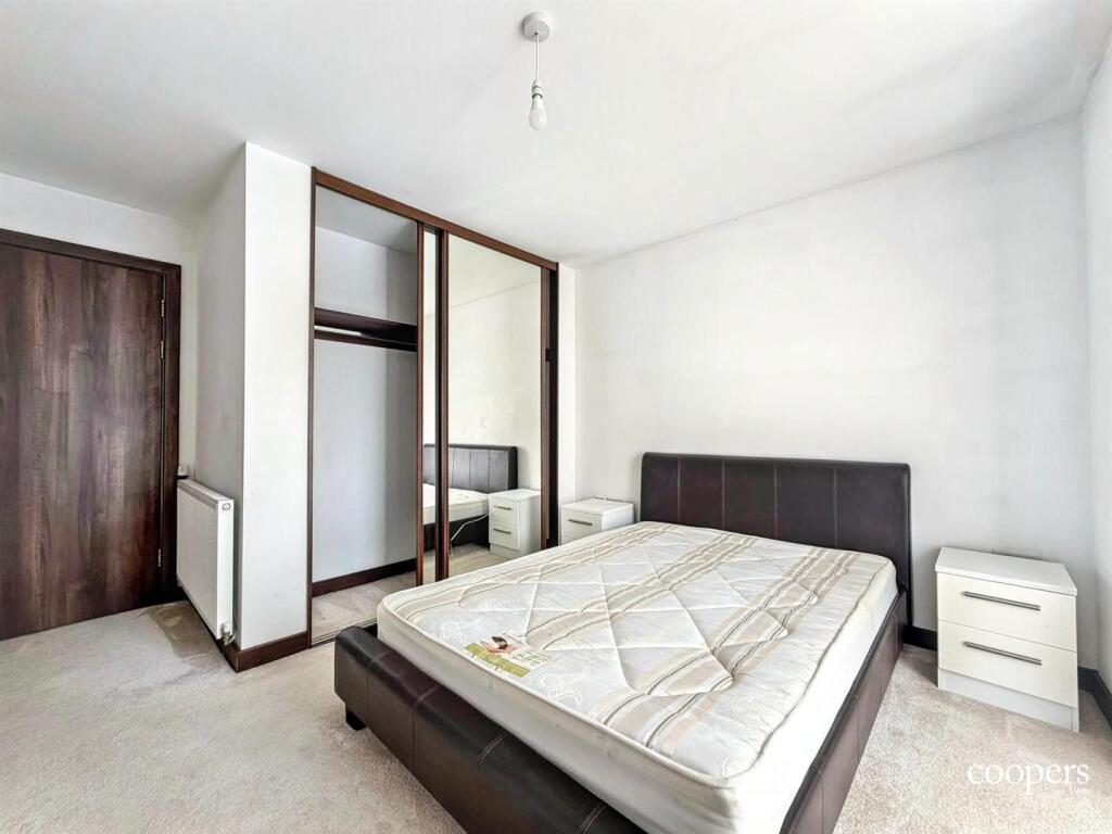House in Southall - View 5