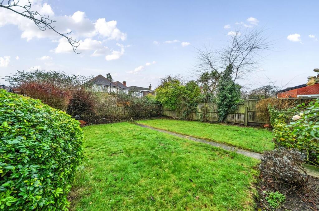 Cavendish Drive, Edgware, HA8 photo 3