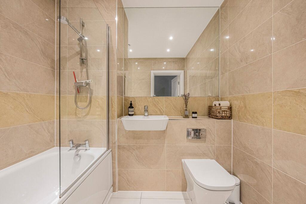 Apartment in London - View 4