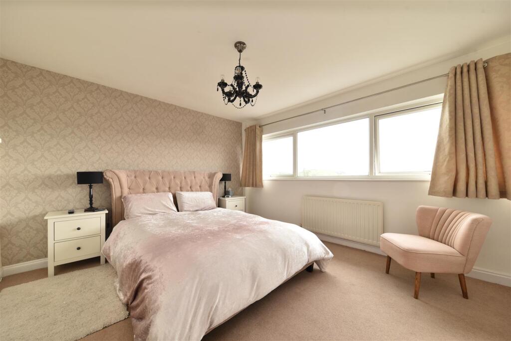 House in Stevenage - More