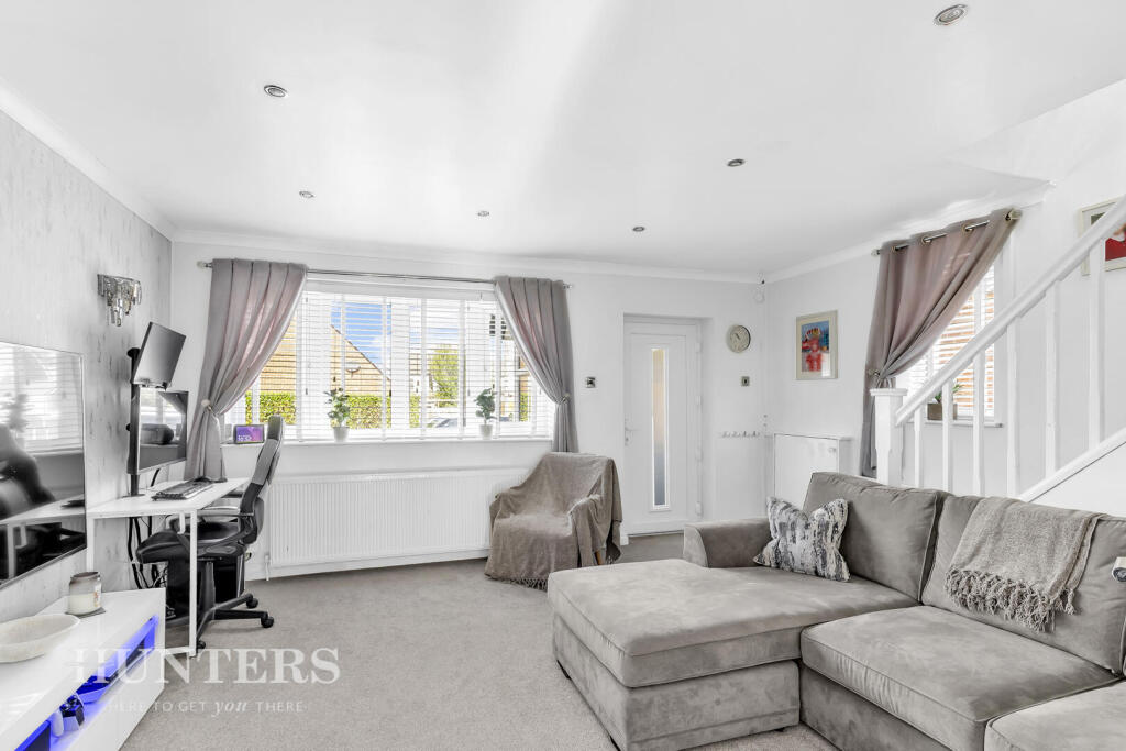 House in Rochdale, Dearnley - More