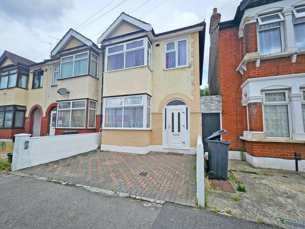 3-bed terraced on Hampton Road,  Ilford, IG1, £520,000