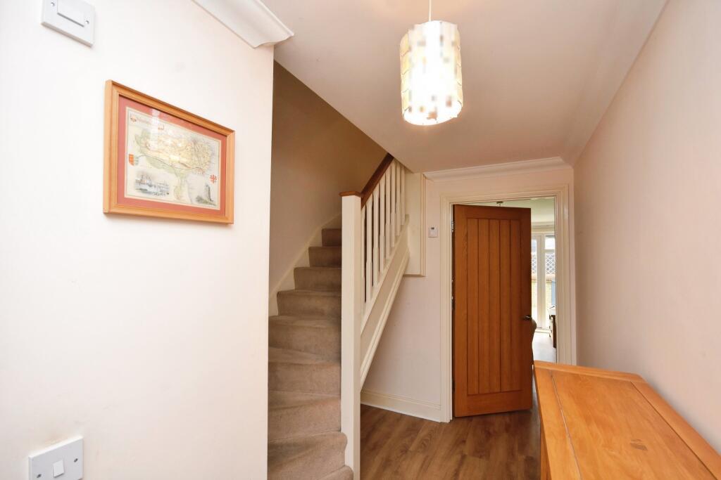 House in Ramsgate, West Cliff - More