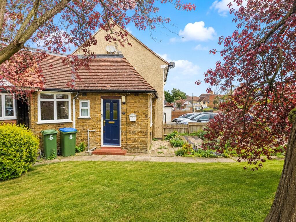 Main image of property: Hargood Road, London, SE3