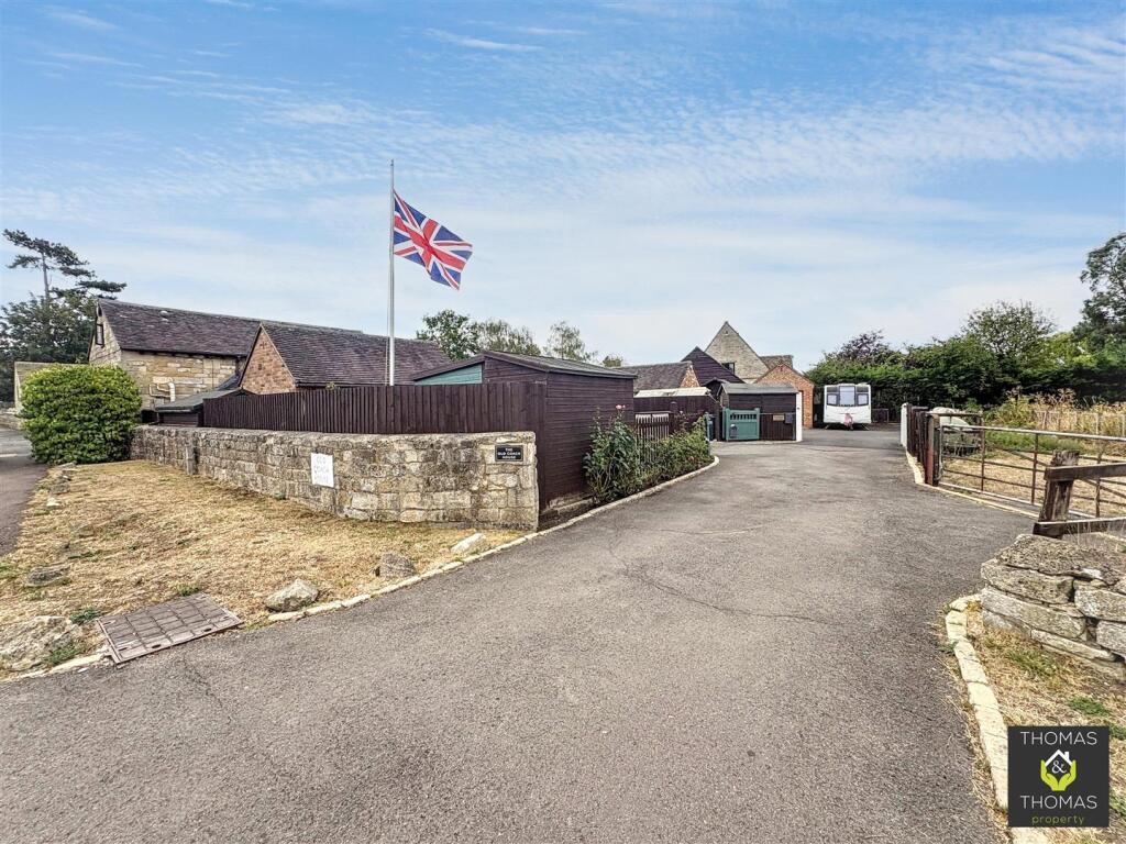 House in Stroud, Brookthorpe-with-Whaddon - View 5