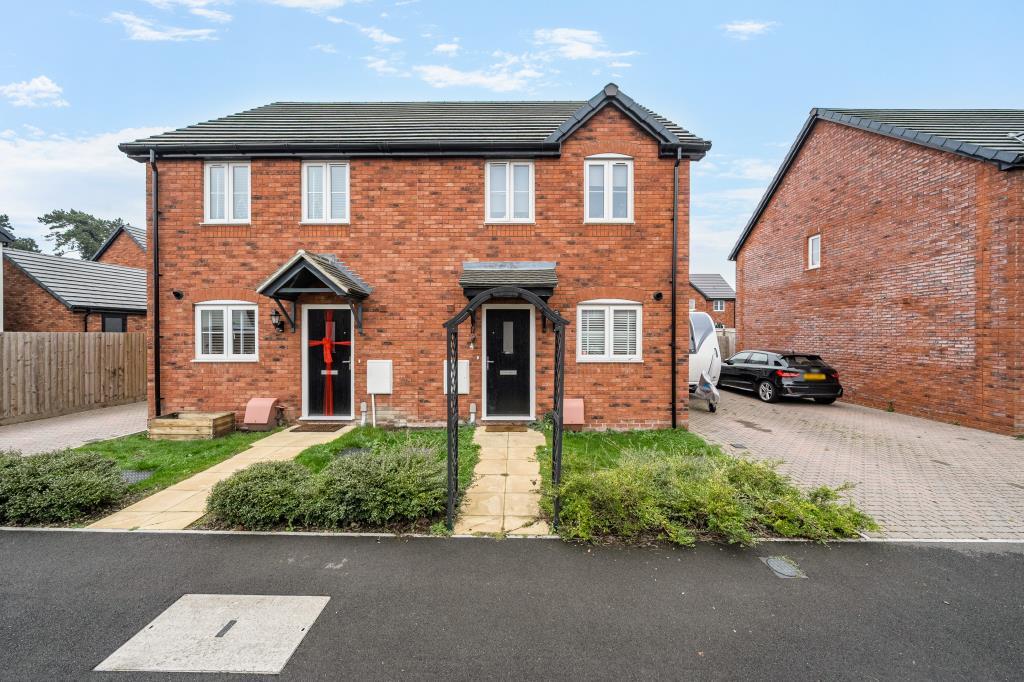 2-bed semi-detached on Forge Road, Blunsdon, SN26, £280,000