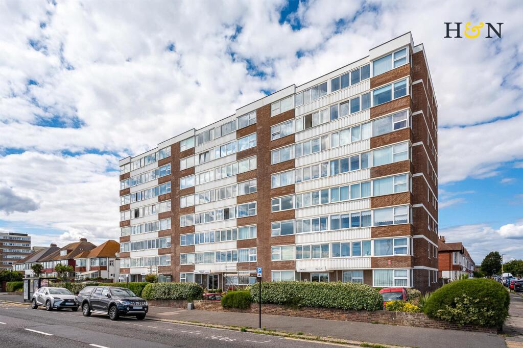 Main image of property: Braemore Court, Kingsway, Hove